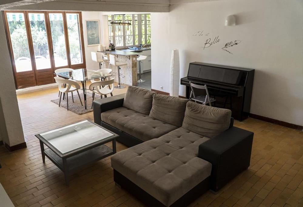 Charmant Rez De Villa Climatise Renove, 90M2 Avec Parking Cassis Exterior foto