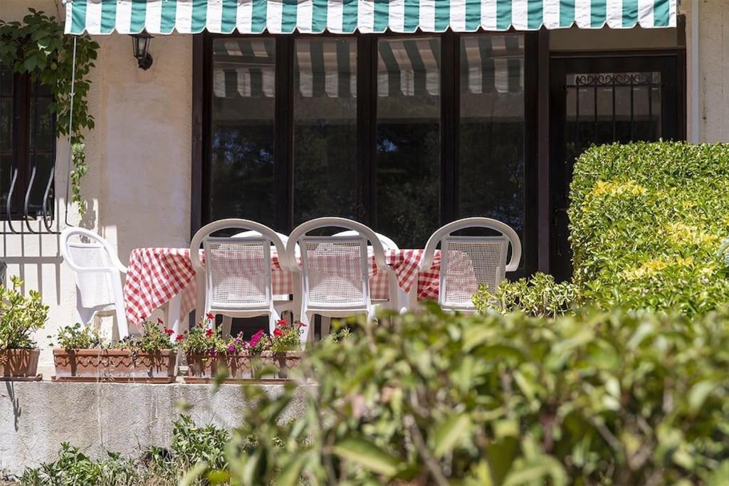 Charmant Rez De Villa Climatise Renove, 90M2 Avec Parking Cassis Exterior foto